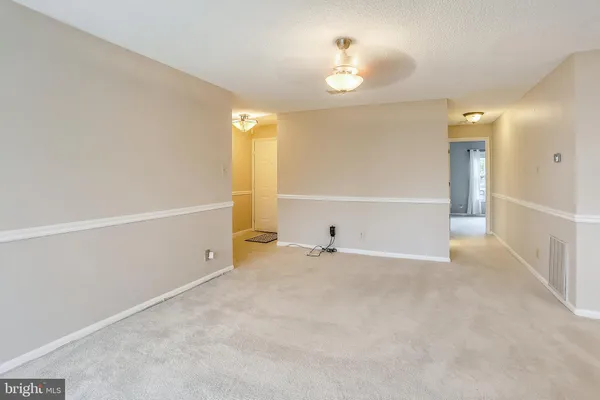 $2,295 | 12103 Greenway Court, Unit 201, Fairfax, VA 22033