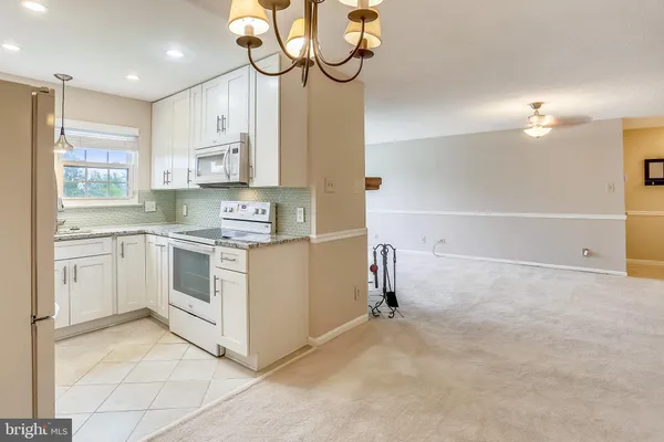 $2,295 | 12103 Greenway Court, Unit 201, Fairfax, VA 22033