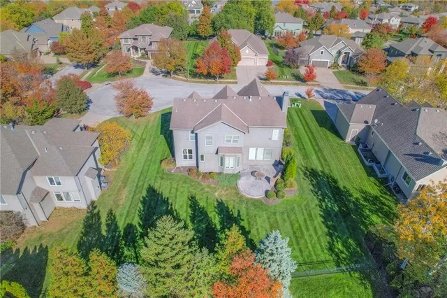 $675,000 | 19011 West 99th Street, Lenexa, KS 66220