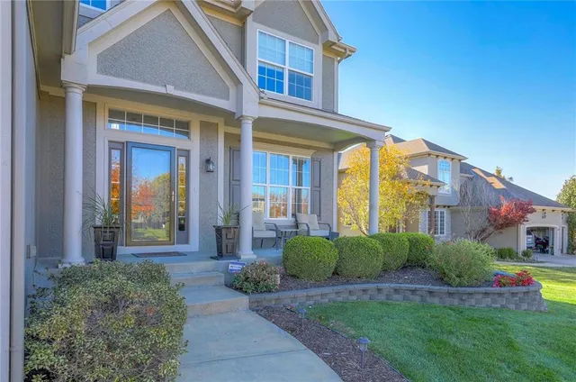 $675,000 | 19011 West 99th Street, Lenexa, KS 66220