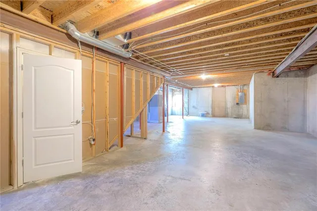 $675,000 | 19011 West 99th Street, Lenexa, KS 66220