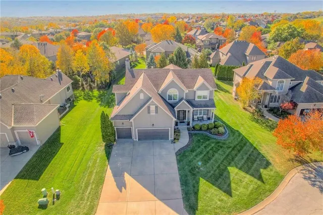 $675,000 | 19011 West 99th Street, Lenexa, KS 66220