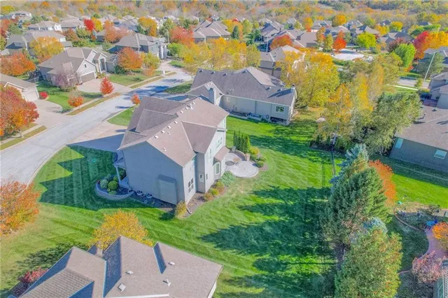 $675,000 | 19011 West 99th Street, Lenexa, KS 66220