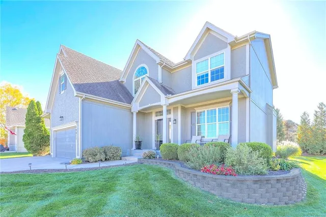 $675,000 | 19011 West 99th Street, Lenexa, KS 66220