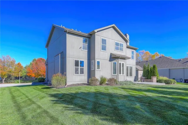 $675,000 | 19011 West 99th Street, Lenexa, KS 66220