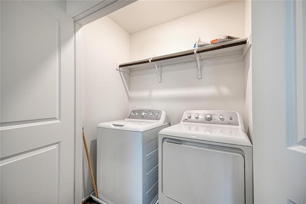 772 Circle Way Jarrell, TX 76537 - Photo 16 of 20 a utility room with dryer and washer