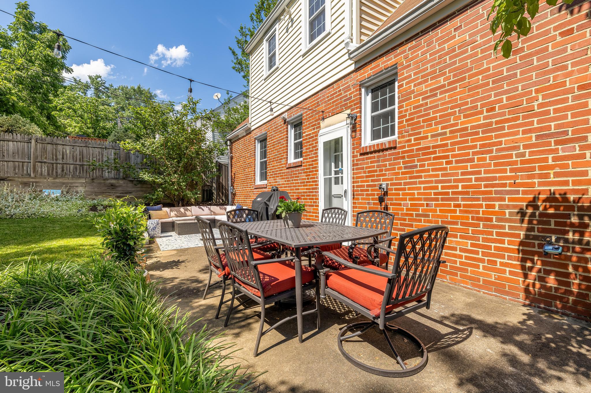 2832 Summerfield Road Falls Church, VA 22042 - Photo 35 of 43