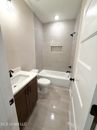 $469,500 | 4291 Bolivar Trail South, Olive Branch, MS 38654