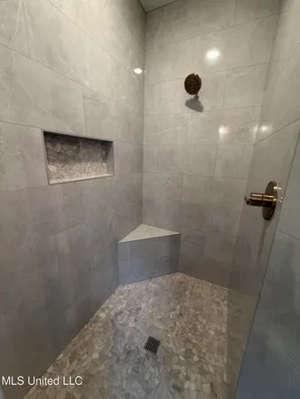 $469,500 | 4291 Bolivar Trail South, Olive Branch, MS 38654