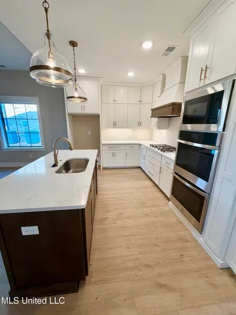 $469,500 | 4291 Bolivar Trail South, Olive Branch, MS 38654