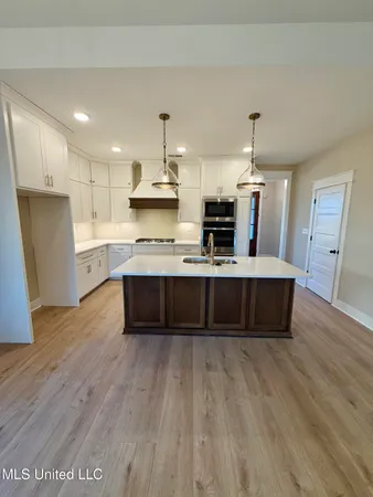 $469,500 | 4291 Bolivar Trail South, Olive Branch, MS 38654