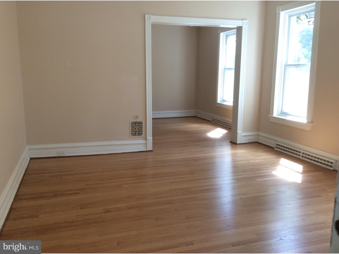 1435 Friedensburg Road Reading, PA 19606 - Photo 6 of 25 Living Room