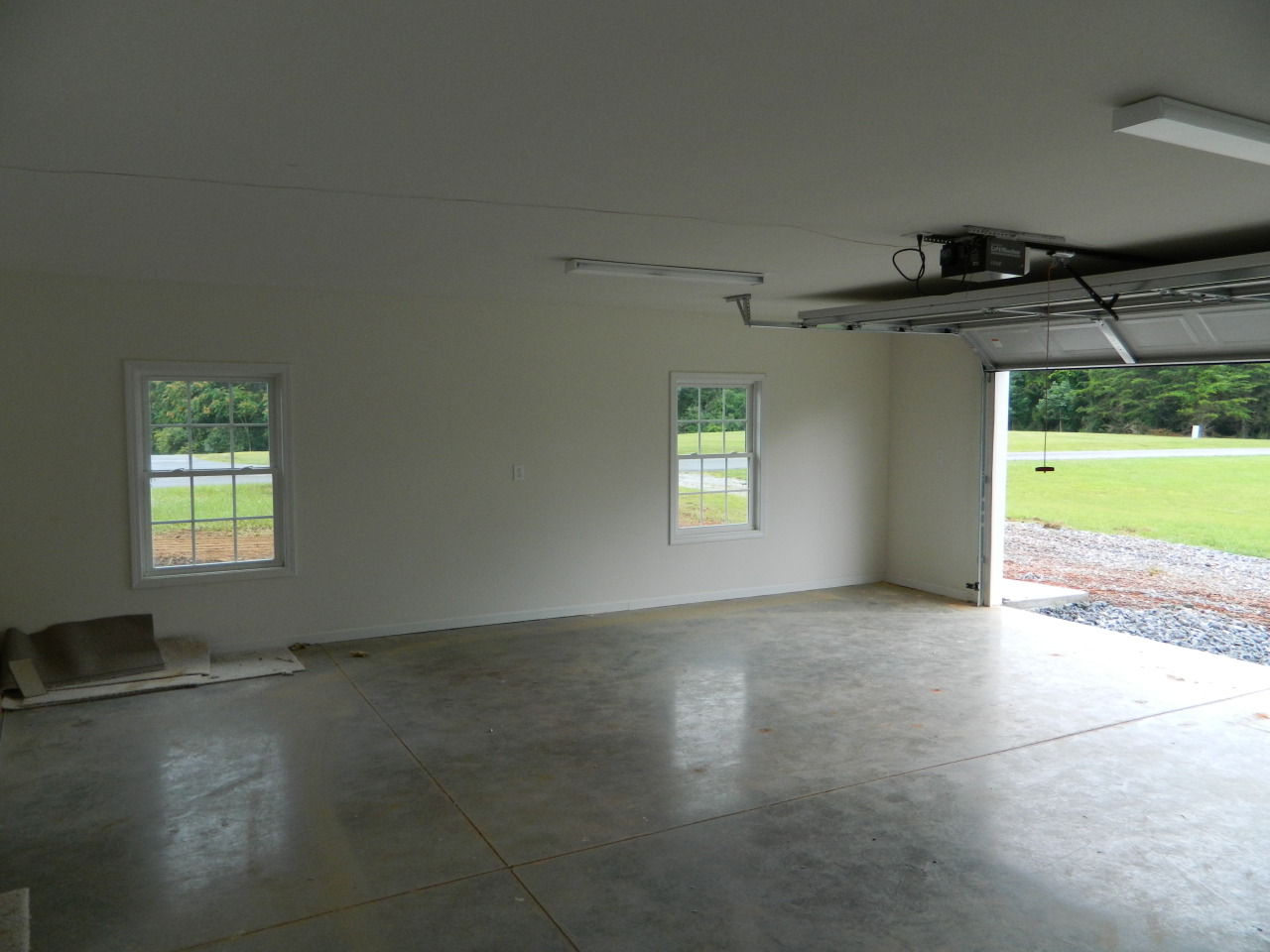 601 High Point Road Moneta, VA 24121 - Photo 11 of 25 garage1
