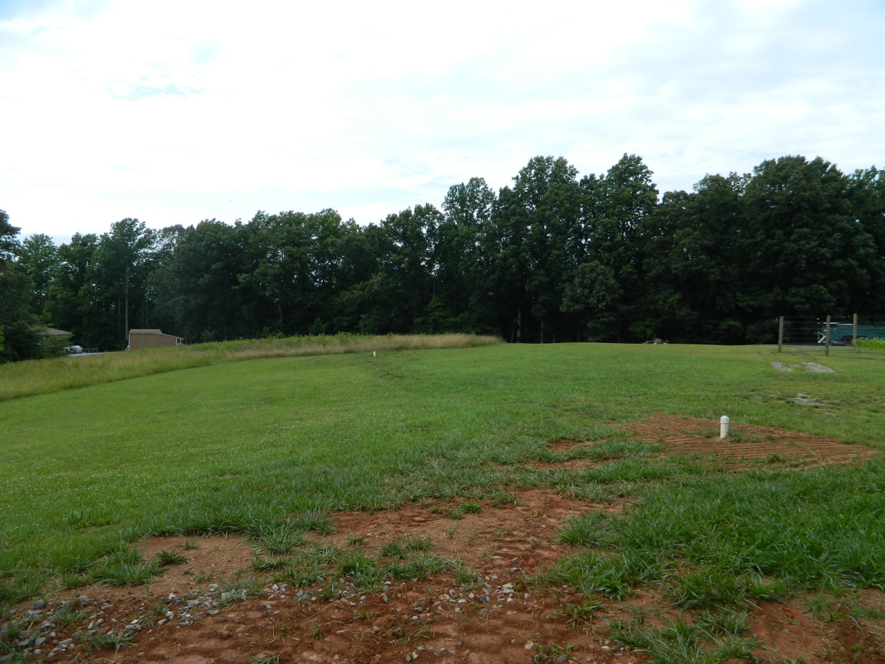 601 High Point Road Moneta, VA 24121 - Photo 8 of 25 backyard