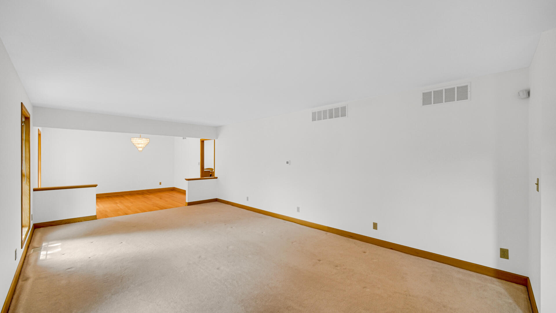 11339 West Snyder Road Westville, IN 46391 - Photo 21 of 27 a view of a room with a bathtub