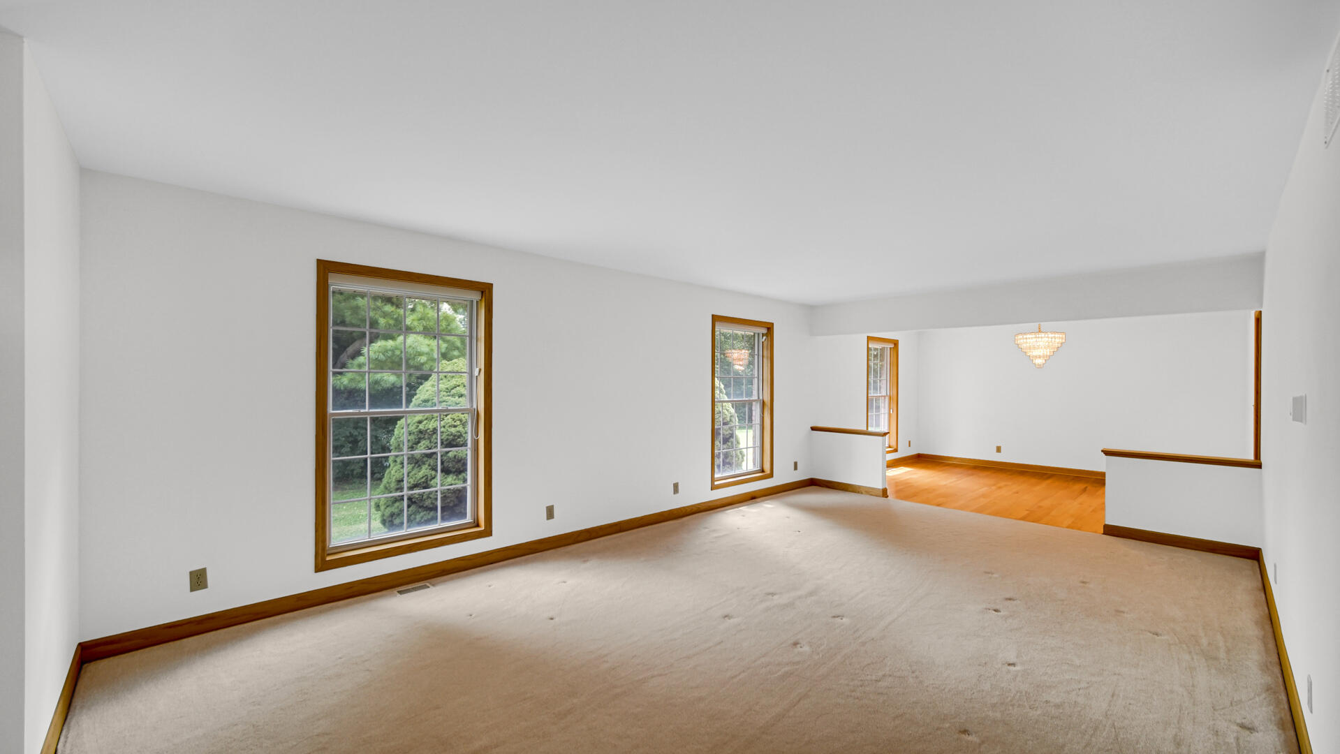 11339 West Snyder Road Westville, IN 46391 - Photo 9 of 27 an empty room with windows