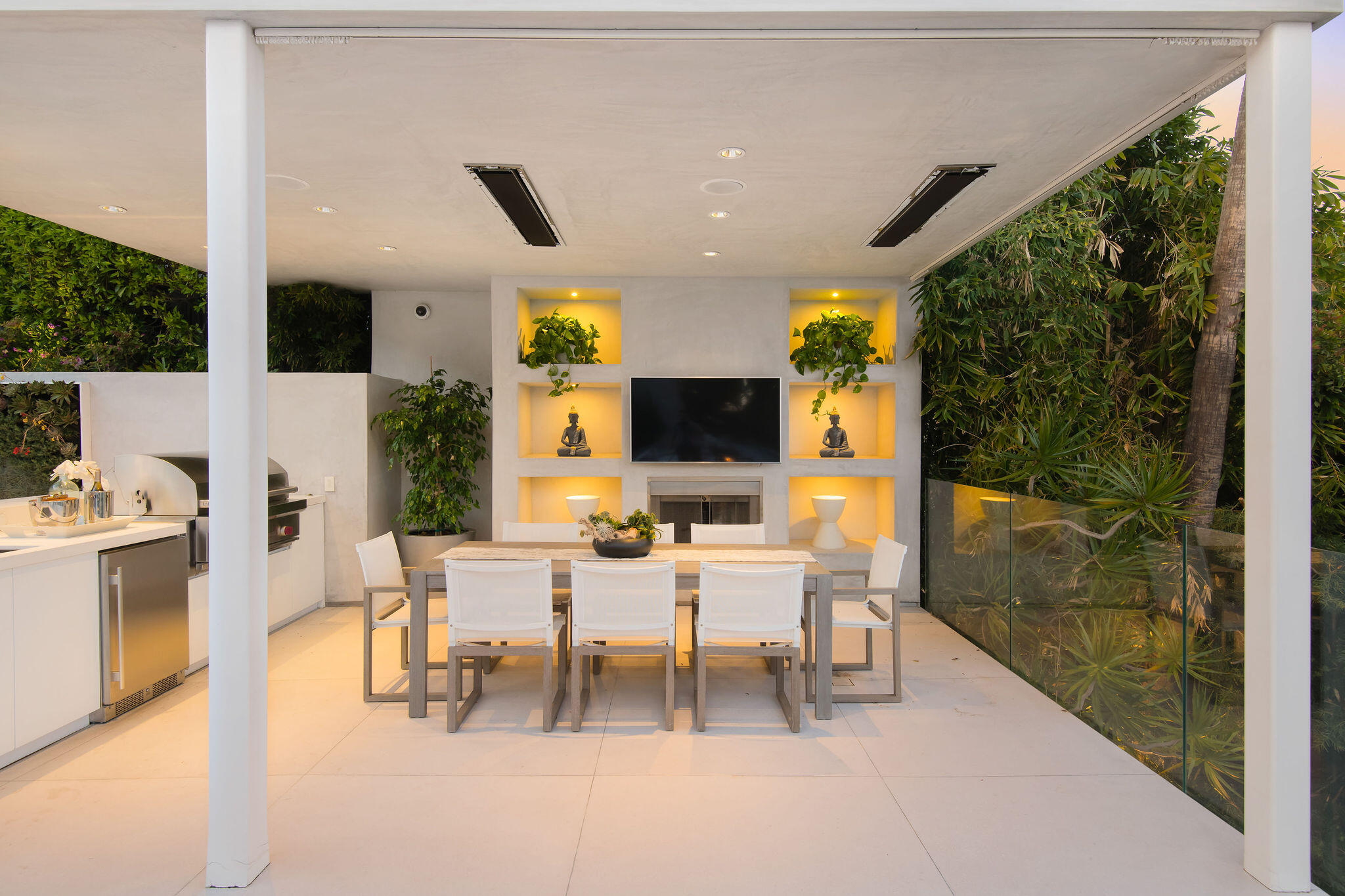 1288 Angelo Drive Beverly Hills, CA 90210 - Photo 30 of 33 a outdoor space with furniture