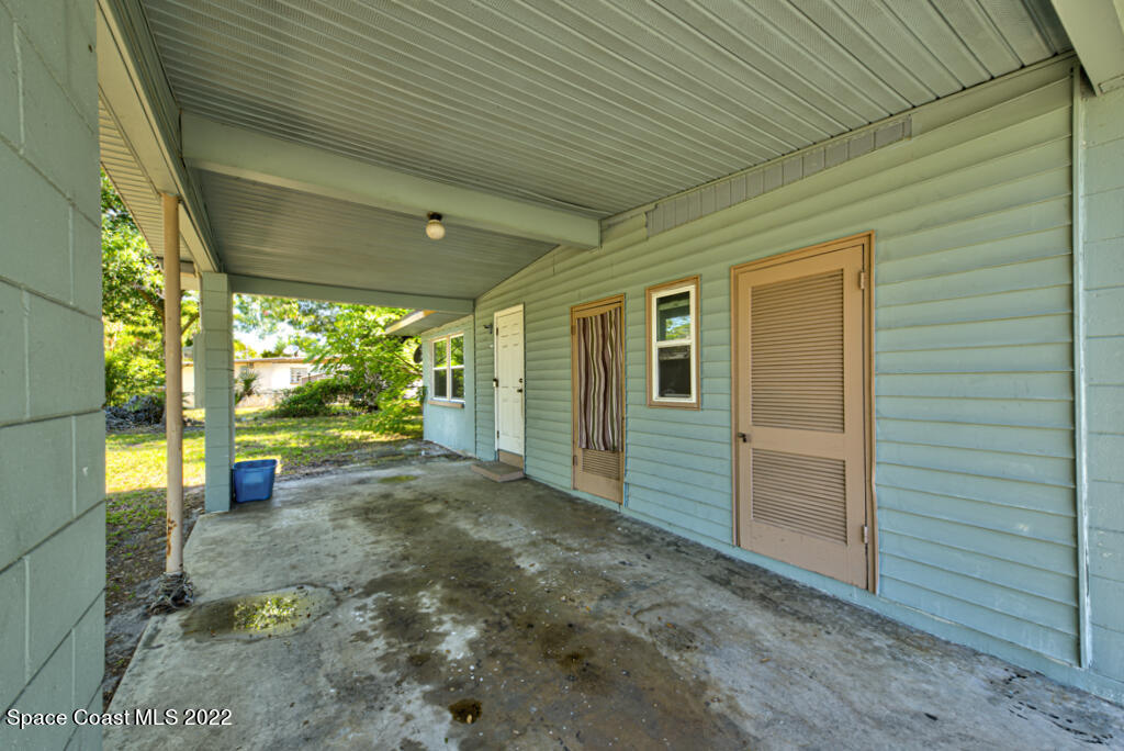 1210 Princeton Road Cocoa, FL 32922 - Photo 33 of 37 a view of a back yard of the house