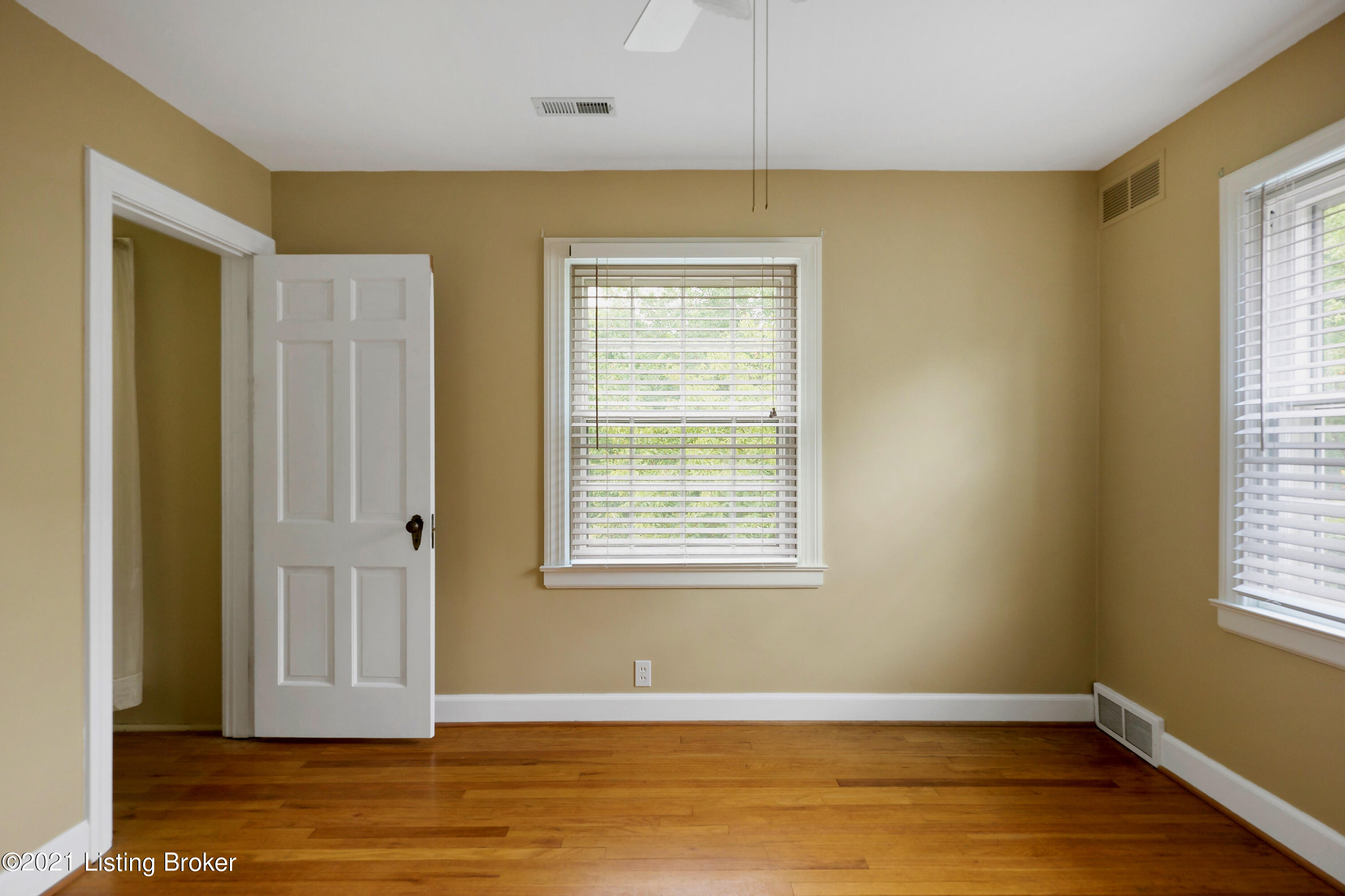 3322 Trinity Road Louisville, KY 40206 - Photo 26 of 33 Bedroom 4