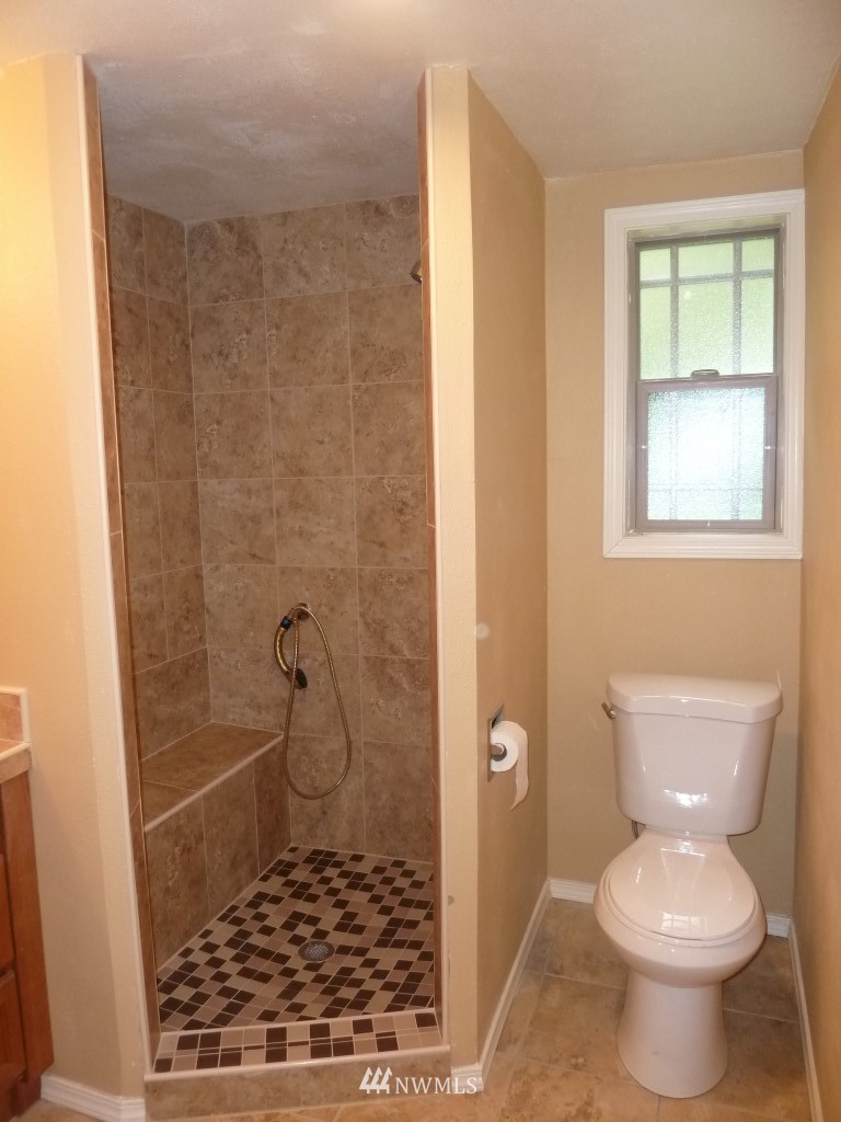 683 Jorgensen Road Onalaska, WA 98570 - Photo 6 of 19 Gallery Image 6