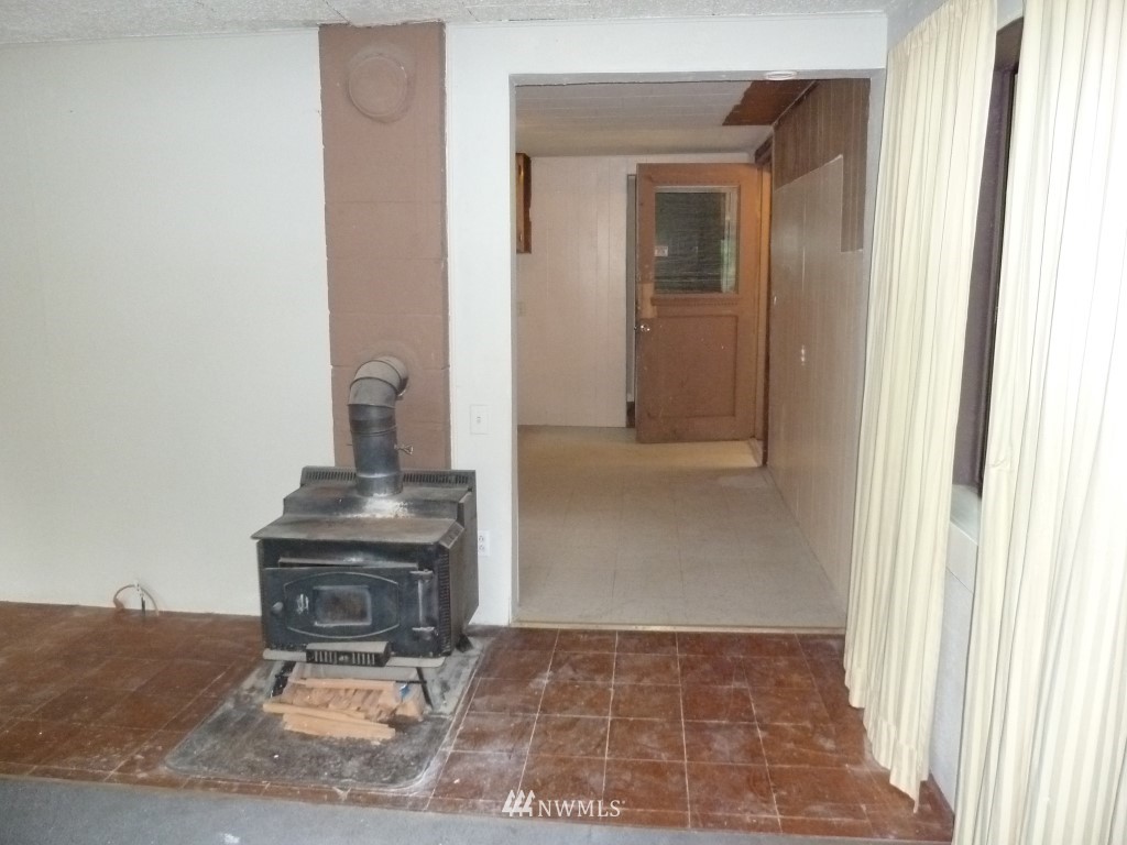 683 Jorgensen Road Onalaska, WA 98570 - Photo 7 of 19 Gallery Image 7