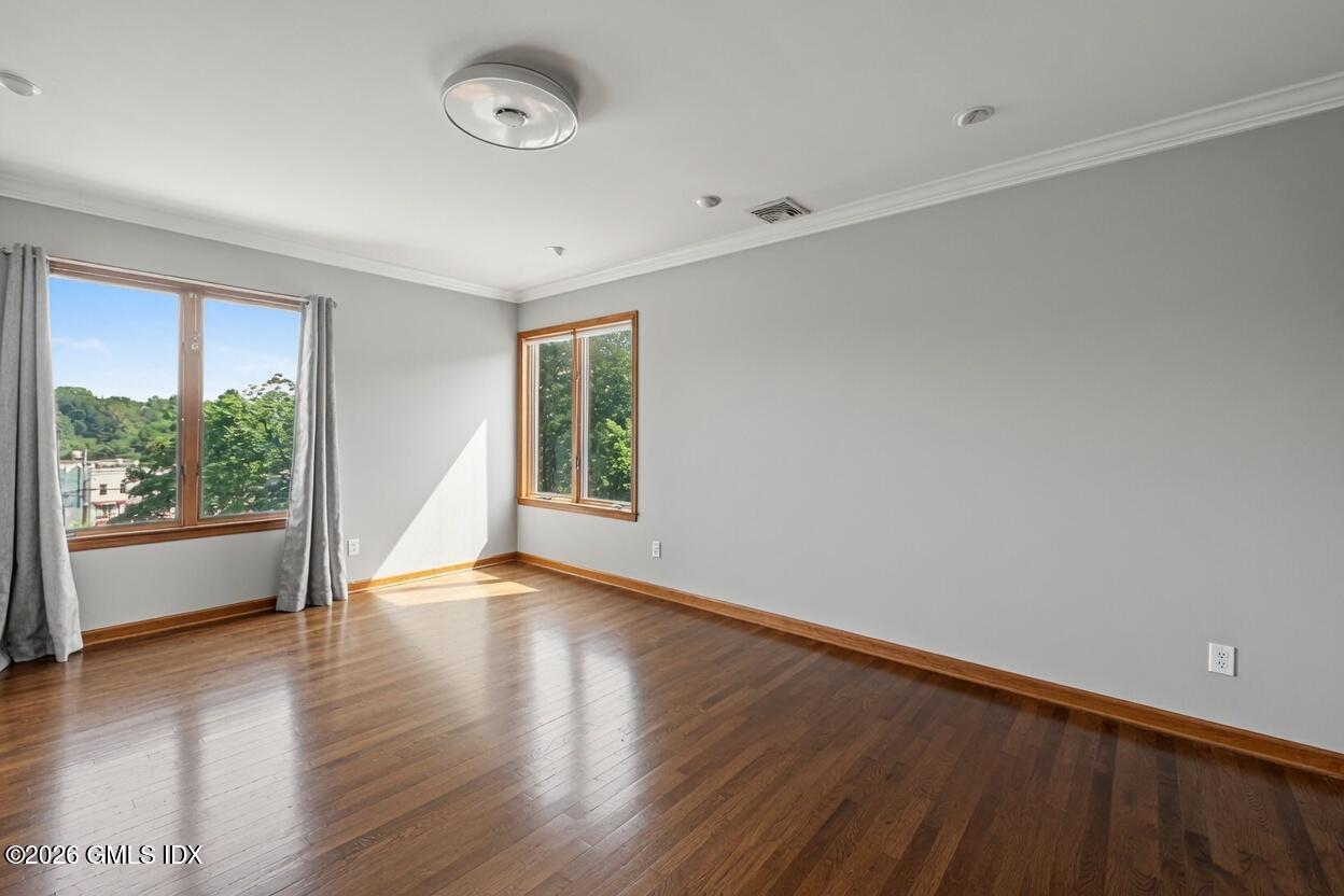 69 Valley Road Cos Cob, CT 06807 - Photo 15 of 39 Ht1u0