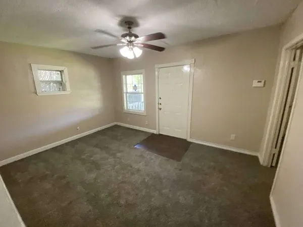 $1,699 | 6405 Conley Street, Houston, TX 77021