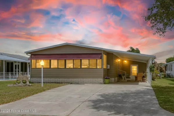 $200,000 | 1427 Barefoot Circle, Barefoot Bay, FL 32976