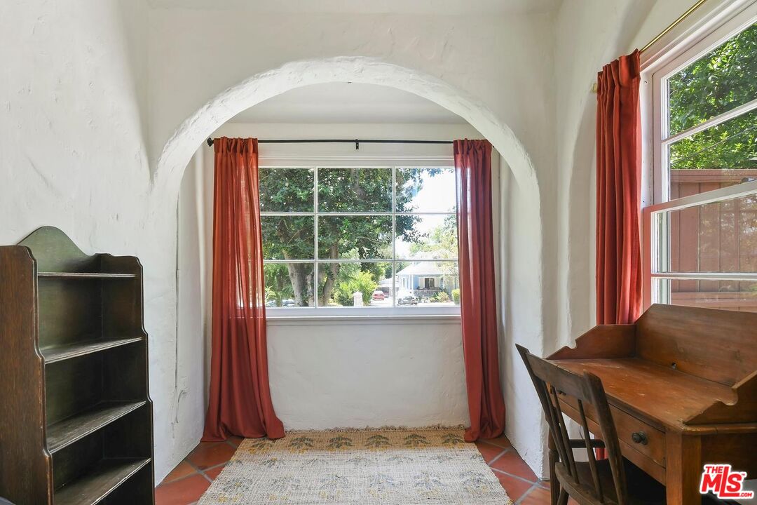 831 East Rio Grande Street Pasadena, CA 91104 - Photo 17 of 43