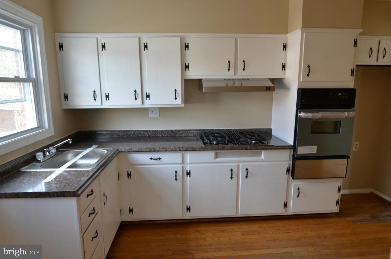3317 Fieldview Road Gwynn Oak, MD 21207 - Photo 7 of 17 Kitchen