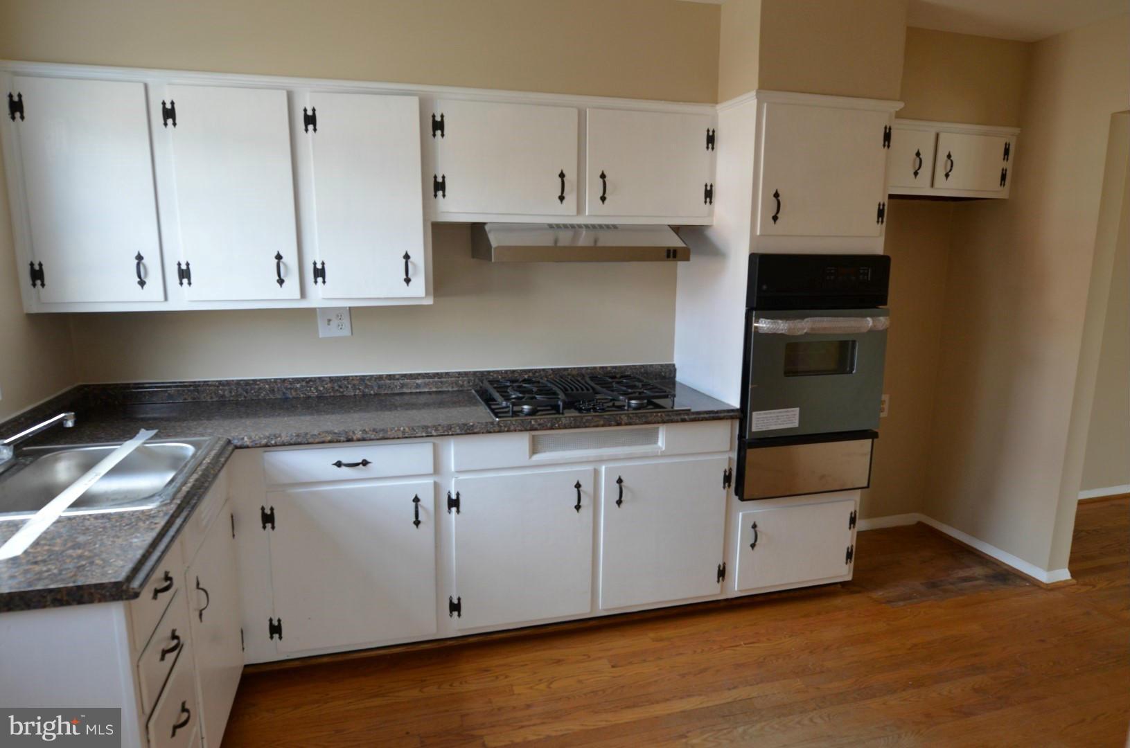 3317 Fieldview Road Gwynn Oak, MD 21207 - Photo 8 of 17 Kitchen