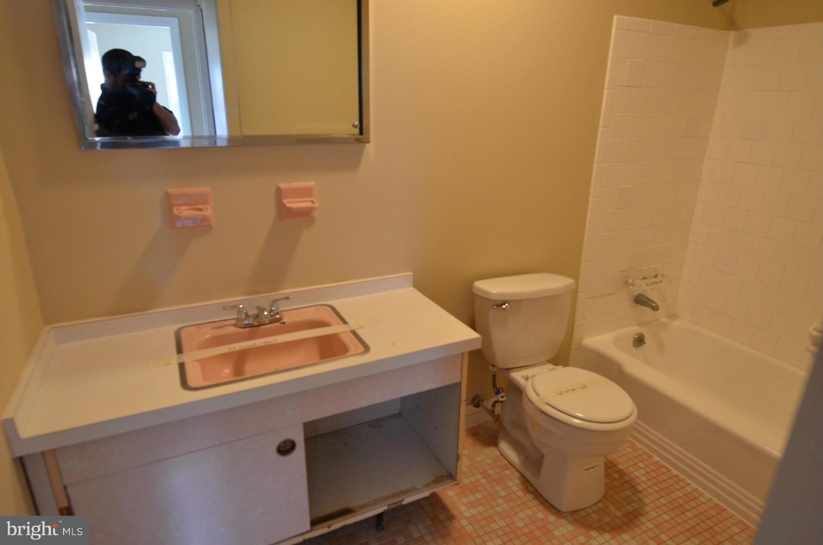 3317 Fieldview Road Gwynn Oak, MD 21207 - Photo 10 of 17 Bath