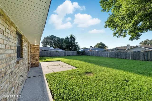 $2,200 | 119 Canada Drive, Lafayette, LA 70506