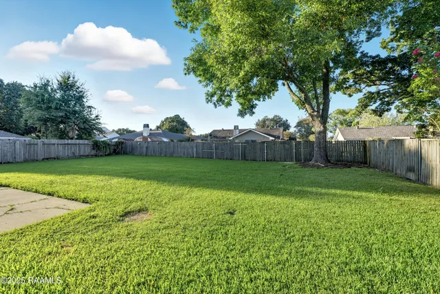 $2,200 | 119 Canada Drive, Lafayette, LA 70506