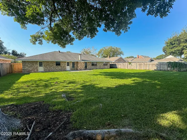 $2,200 | 119 Canada Drive, Lafayette, LA 70506
