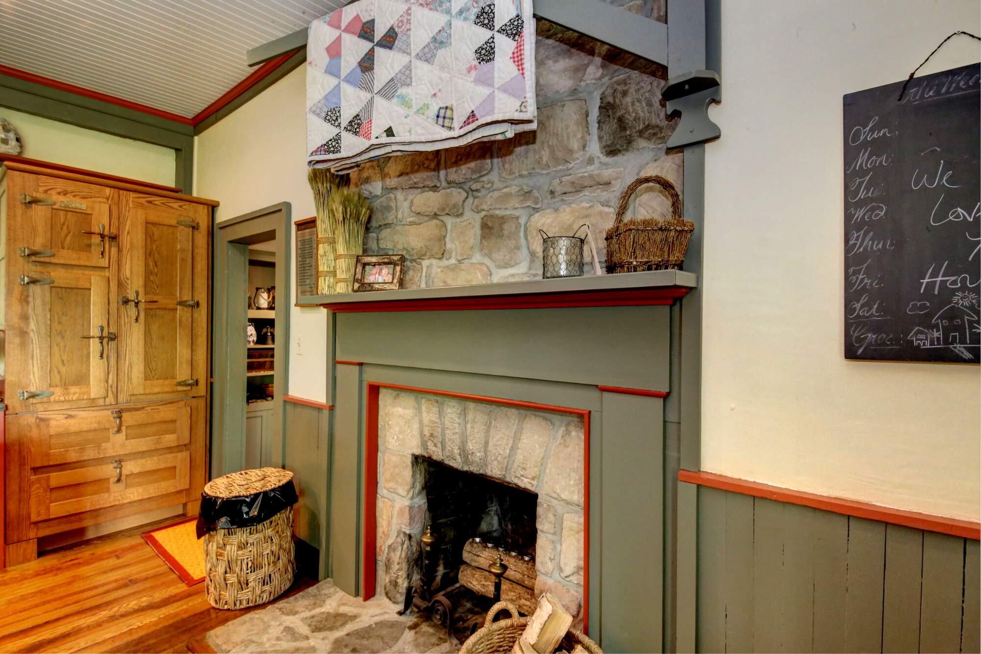 2717 Stone House Road Caldwell, WV 24925 - Photo 16 of 40 Gallery Image 16