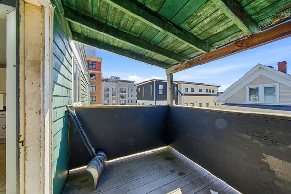 $3,300 | 12 Kilby Street, Unit 3L, Somerville, MA 02143