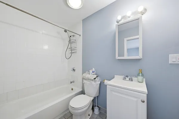 $3,300 | 12 Kilby Street, Unit 3L, Somerville, MA 02143