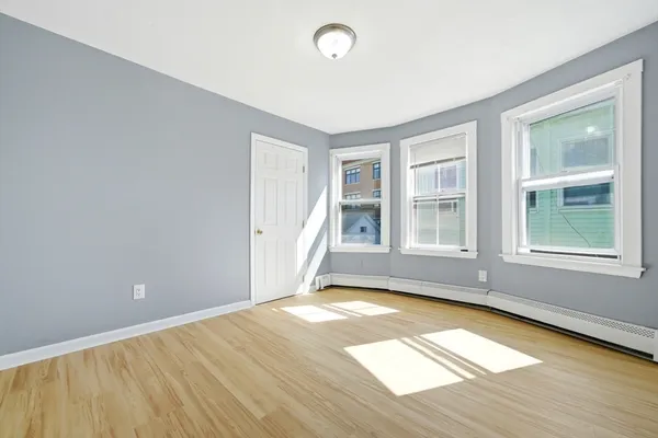 $3,300 | 12 Kilby Street, Unit 3L, Somerville, MA 02143