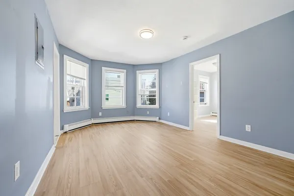 $3,300 | 12 Kilby Street, Unit 3L, Somerville, MA 02143
