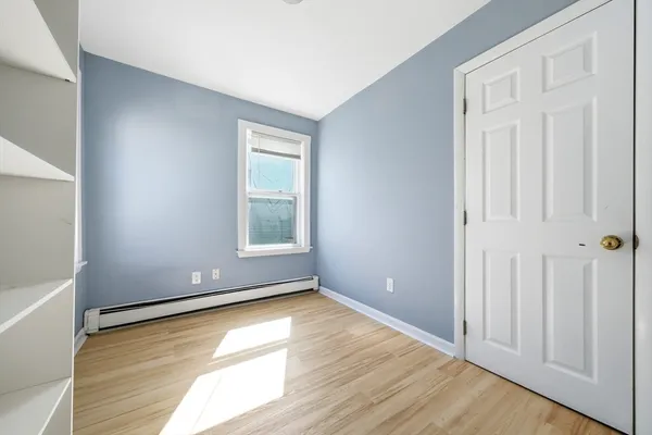 $3,300 | 12 Kilby Street, Unit 3L, Somerville, MA 02143