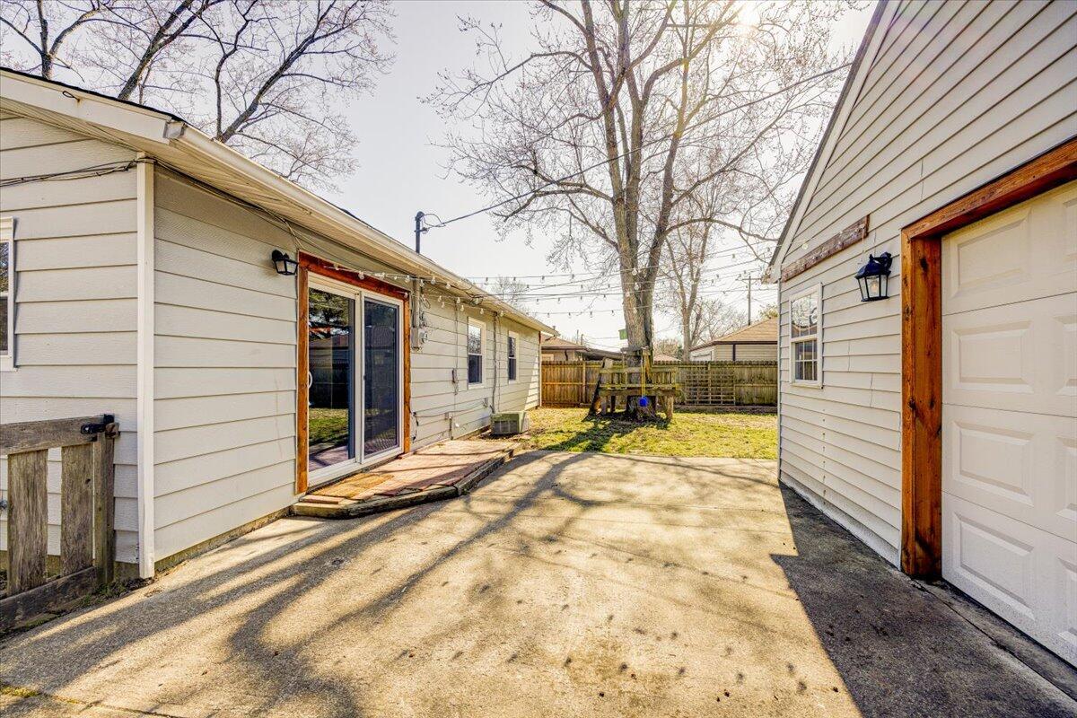 883 Sunview Road Reynoldsburg, OH 43068 - Photo 4 of 25 04-Back