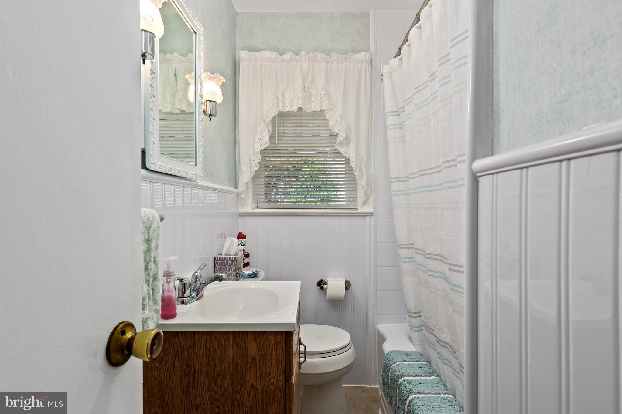 5 Cedar Lane Pemberton, NJ 08068 - Photo 19 of 27 Main Bathroom