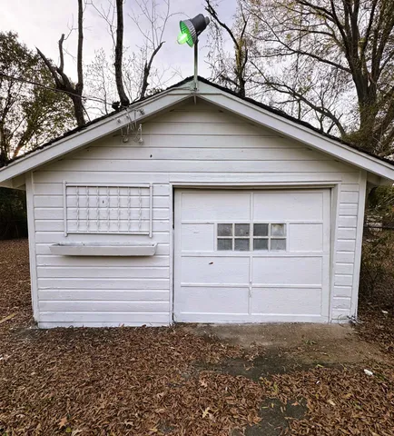 $1,688 | 1331 Colonial Road, Memphis, TN 38117