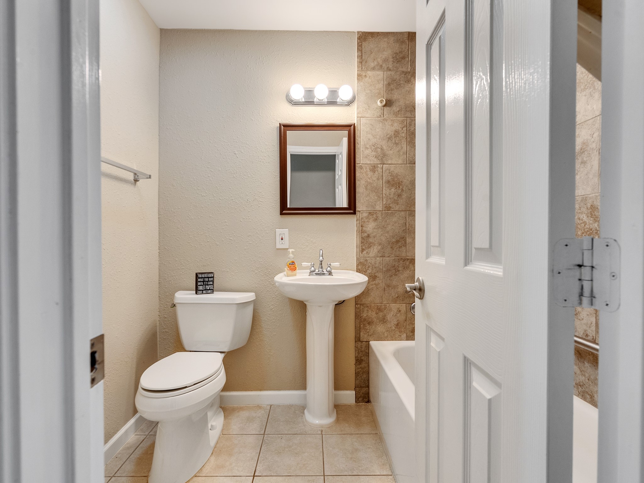 603 Casper Court Spring, TX 77373 - Photo 21 of 31 bathroom #3 for guest