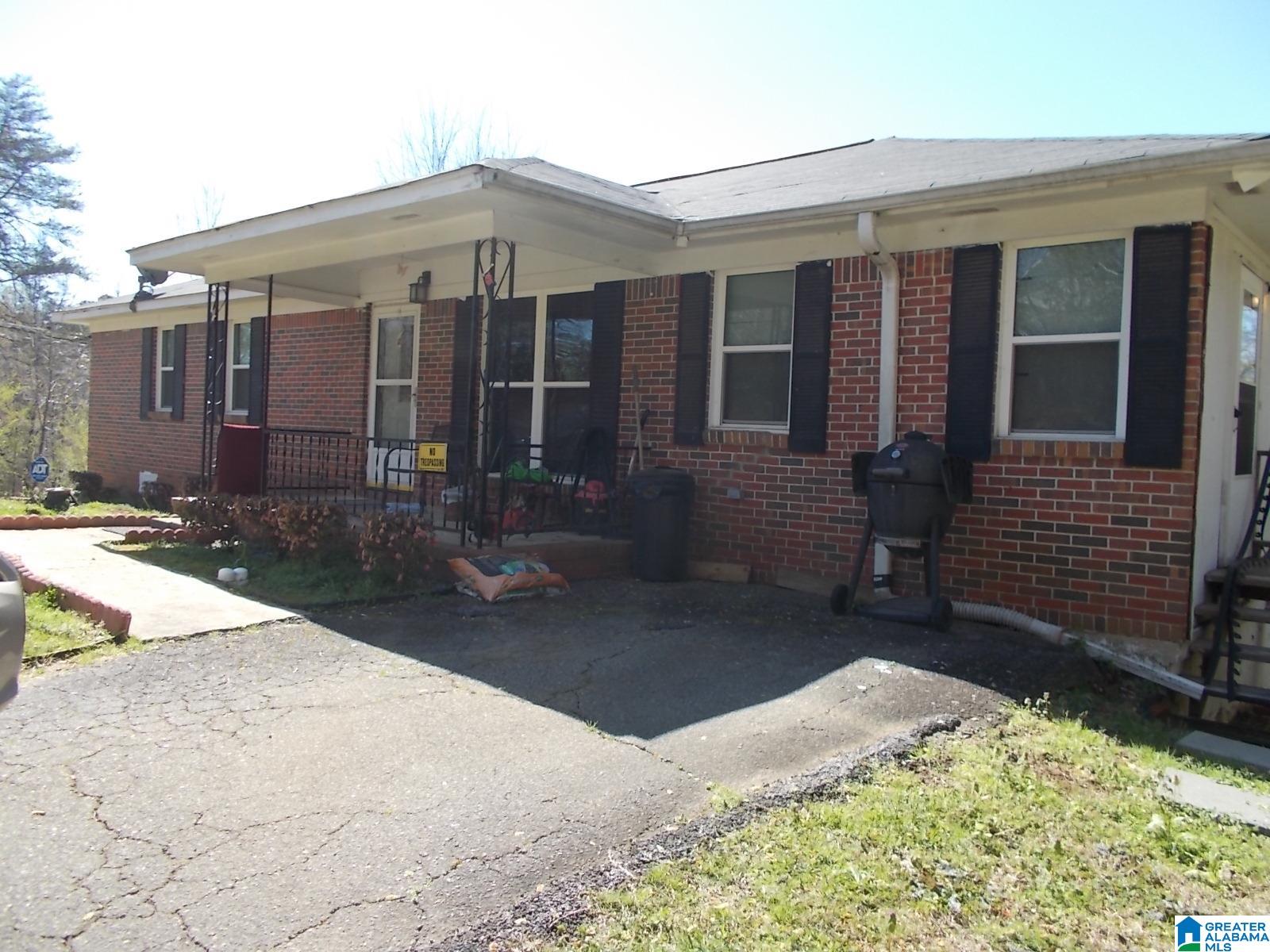 515 8th Avenue Southwest Graysville, AL 35073 - Photo 1 of 14