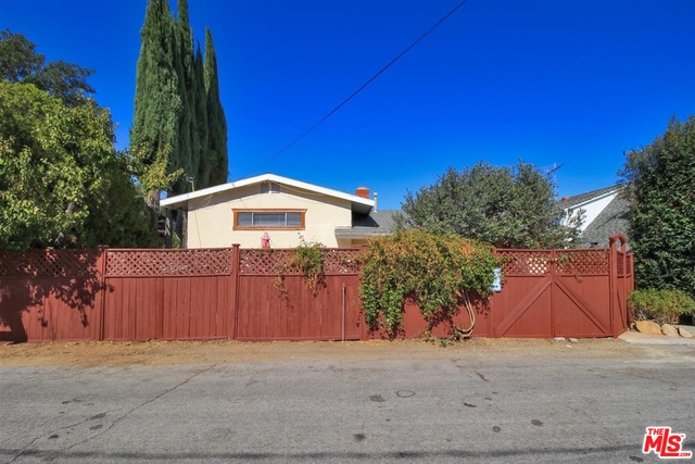 23715 Valley View Road Calabasas, CA 91302 - Photo 3 of 42