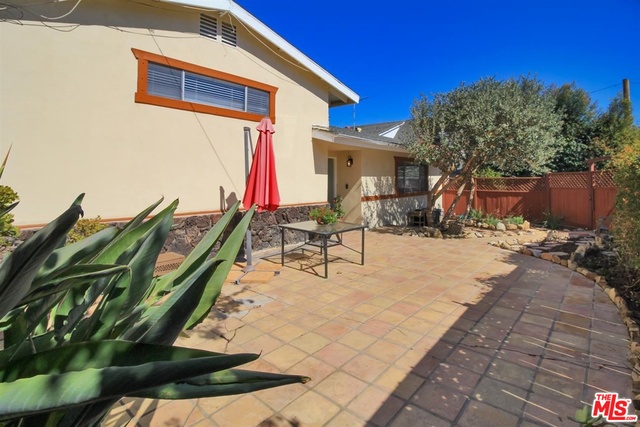 23715 Valley View Road Calabasas, CA 91302 - Photo 6 of 42