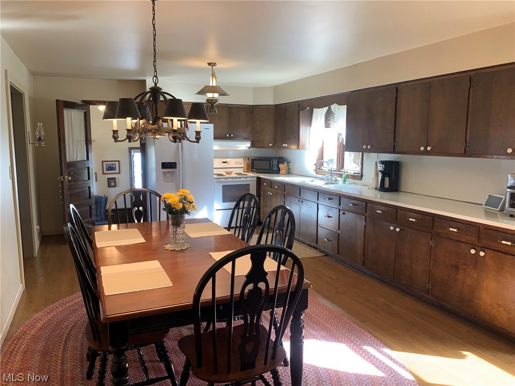 18035 Tavern Road Middlefield, OH 44062 - Photo 7 of 31 Kitchen
