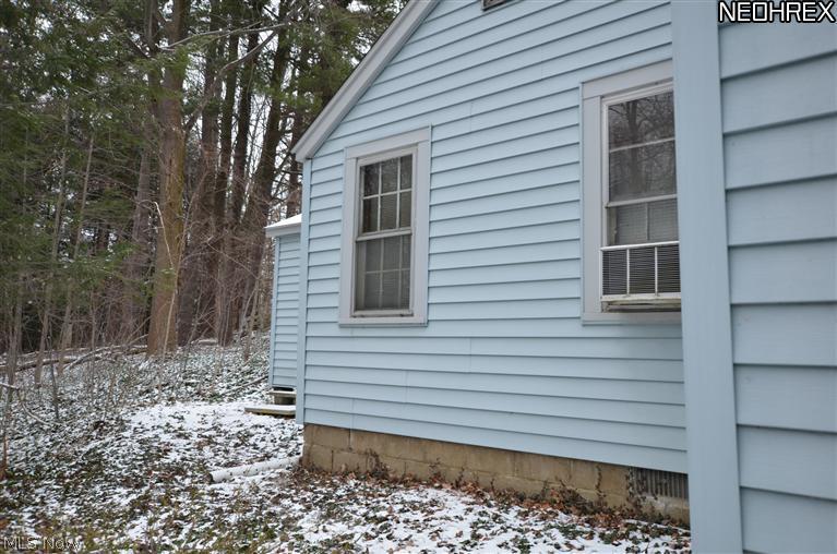 16247 Thompson Road Thompson, OH 44086 - Photo 19 of 21 Crawl space has outdoor access
